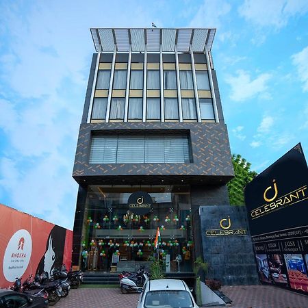 Celebrant Hotel Varanasi Exterior photo