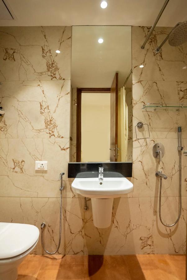 Celebrant Hotel Varanasi Exterior photo